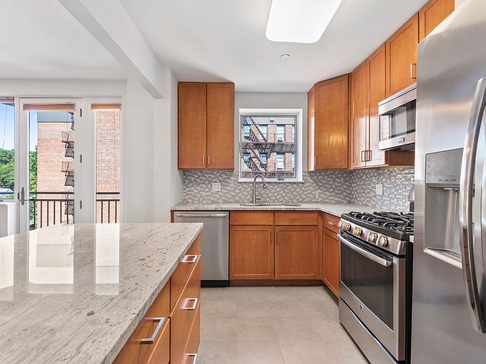 1st image of 116-11 Curzon Rd #6C