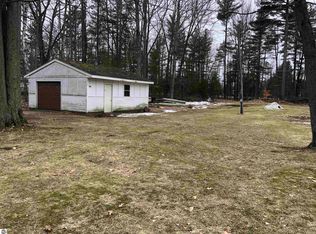 2615 West Dr, Tawas City, MI 48763