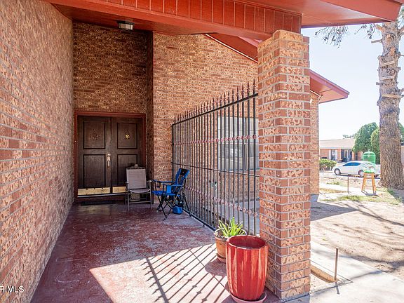 3rd image of 4643 R L Shoemaker Dr