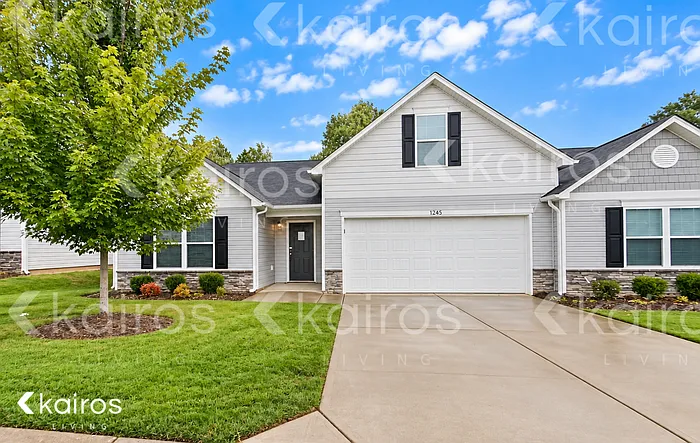 1245 Amberlight Cir