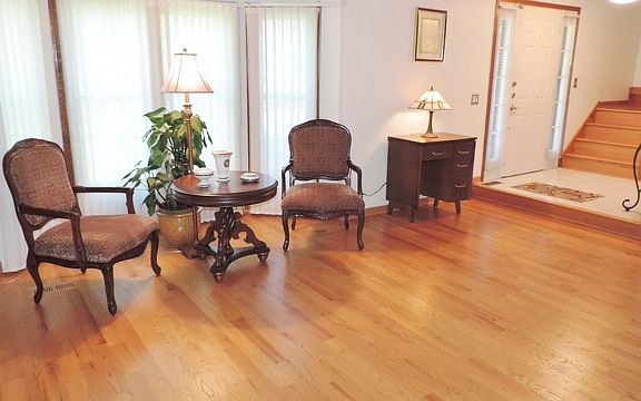 3rd image of 310 Woodside Dr