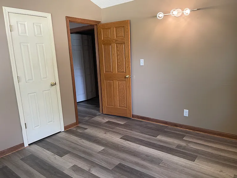 219 North St — Photo 11