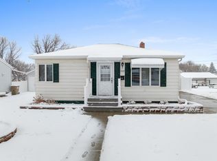 1429 5th St SW, Minot, ND 58701