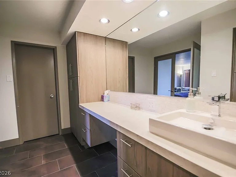 3111 Bel Air Dr #4B — Photo 15