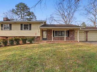 1304 Highcrest Dr, Hixson, TN 37343