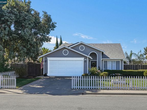 2nd image of 1713 Fairhaven Ct