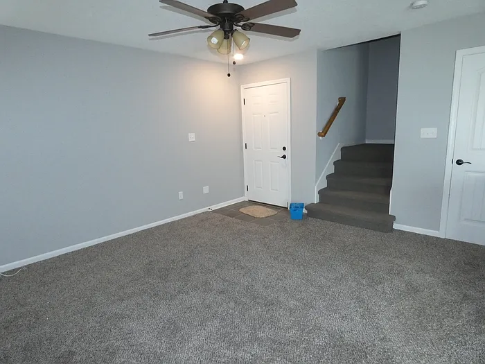 3 bed, 2.5 bath, 1394 sqft, $1,695 — Photo 3