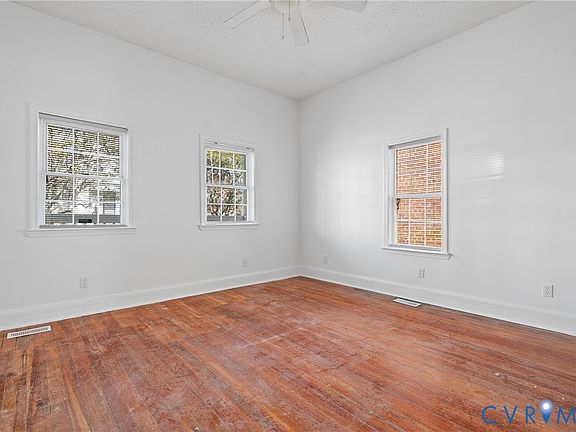 3rd image of 1322 Porter St