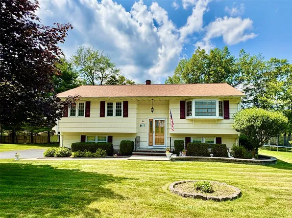 21 Pleasant Drive, Highland Mills, NY 10930