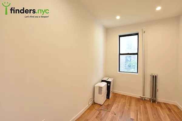 Rented by Clove Realty LLC | media 3