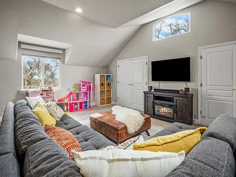 3180 Warren Ln — Photo 30