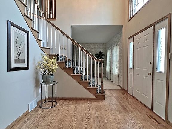 3rd image of 6361 Beckman Ct