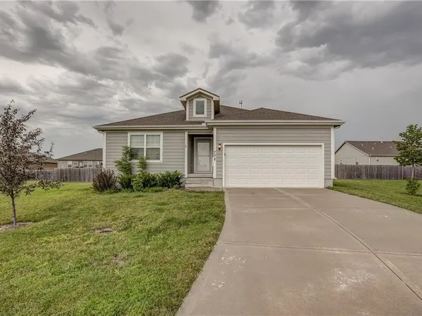 738 S Cherry St, Gardner, KS 66030