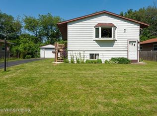 120 Austin Ave, Carpentersville, IL 60110