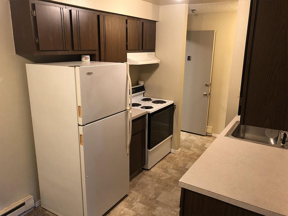 1st image of 815 S Lincoln St APT 209