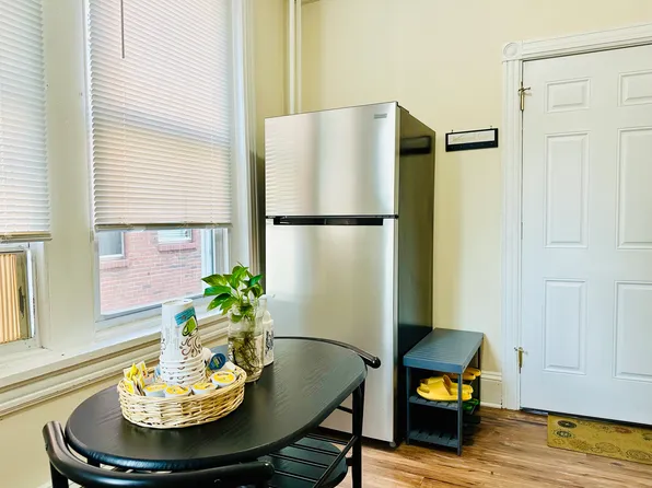 805 N Franklin St APT 2, Wilmington, DE 19806