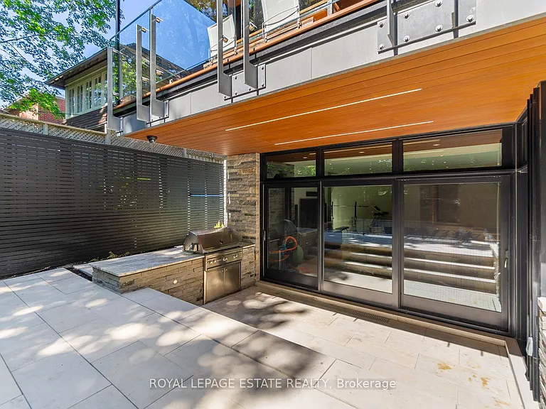 11 Pine Cres — Photo 48