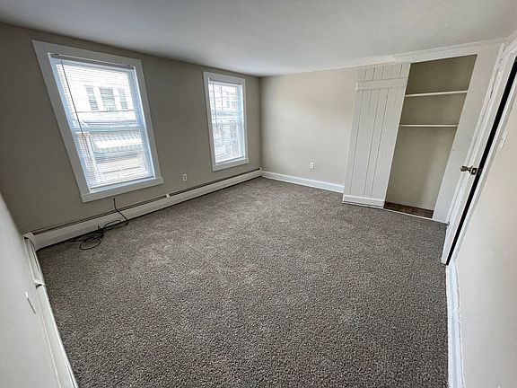 4th image of 125 Penn St