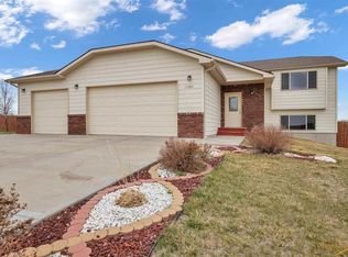22765 Pickarts Ln, Box Elder, SD 57719