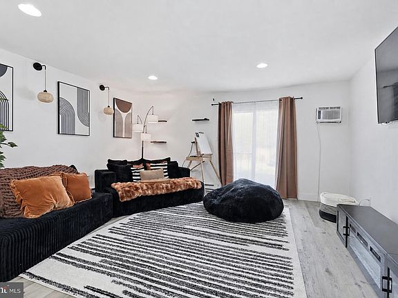 5th image of 429 Via Cascata Dr
