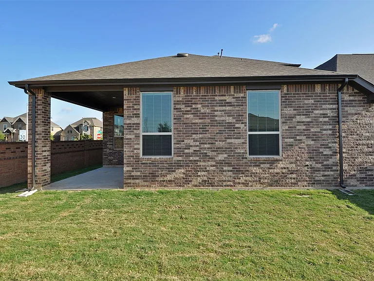 23839 Villa Lisa Dr — Photo 35