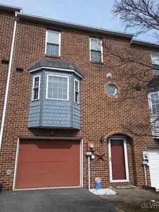 2015 Orchard Dr, Whitehall, PA, 18052