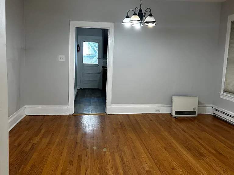 601 Clay Ave — Photo 9