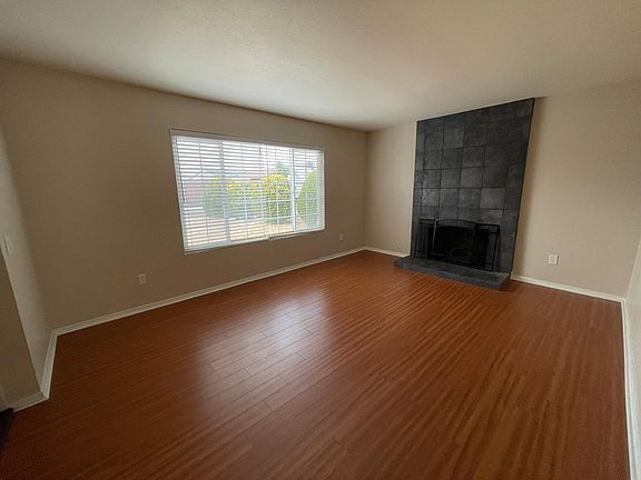 2nd image of 7621 Winterwood Ln