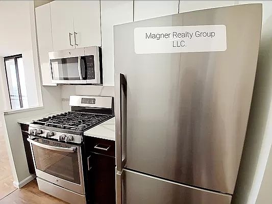 4th image of 3111 Ocean Pkwy Penthouse L6