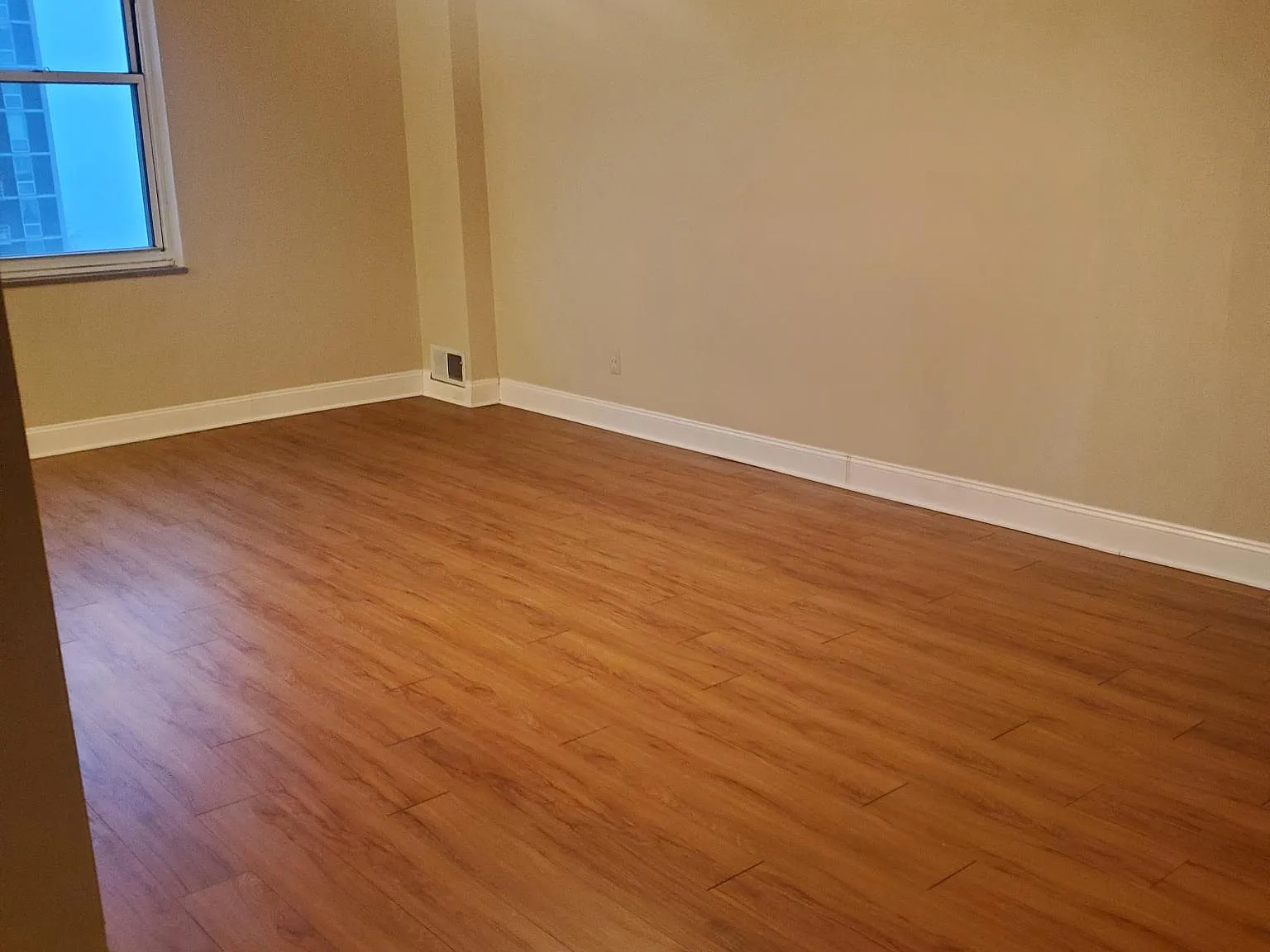 2 bed, 924 sqft, $1,750 — Photo 3