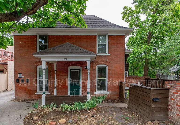 1817 Grove St #3 — Photo 1