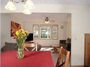 105 Victory Dr, Bayview Garde, IL 61611