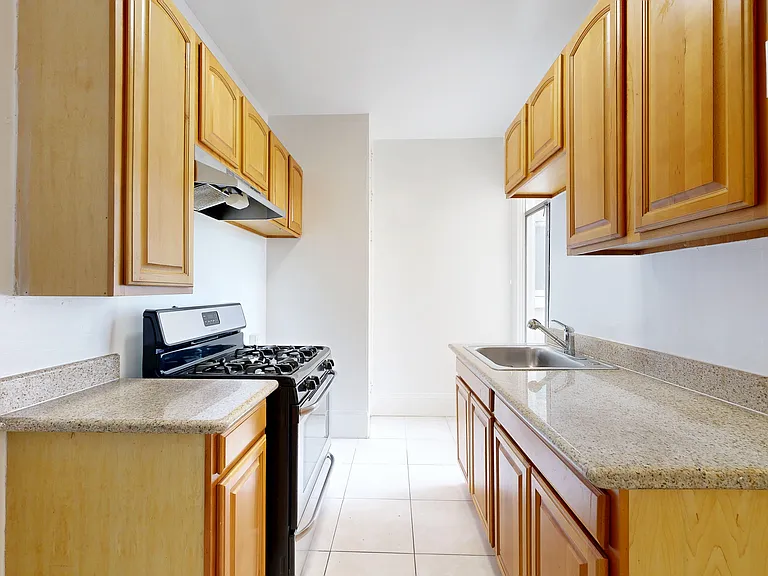 626 Powell St #501 — Photo 1