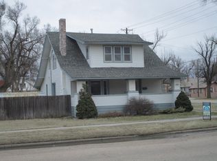 804 N 4th St, Garden City, KS 67846