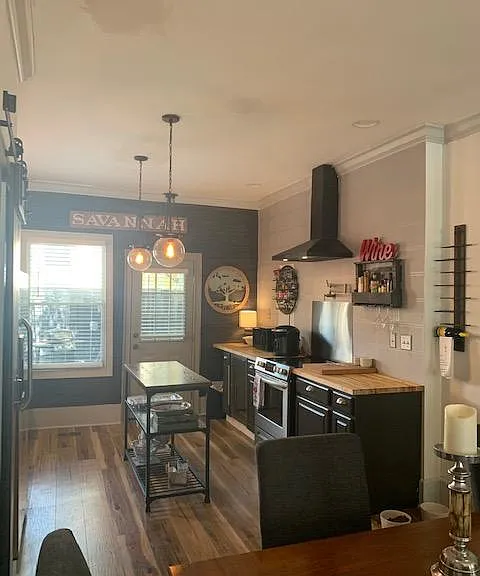 104 W Duffy St — Photo 1