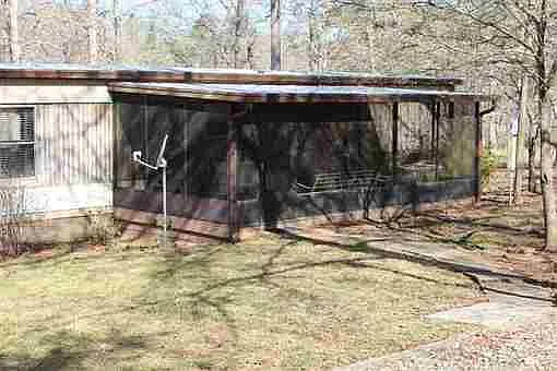 144 Bentley Dr NW photo 1