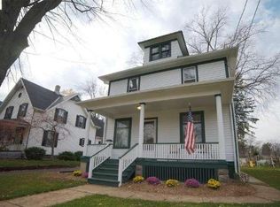 323 Grand Ave, Hartford, WI 53027