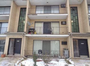 8651 S 82nd Ave APT 3S, Hickory Hills, IL 60457