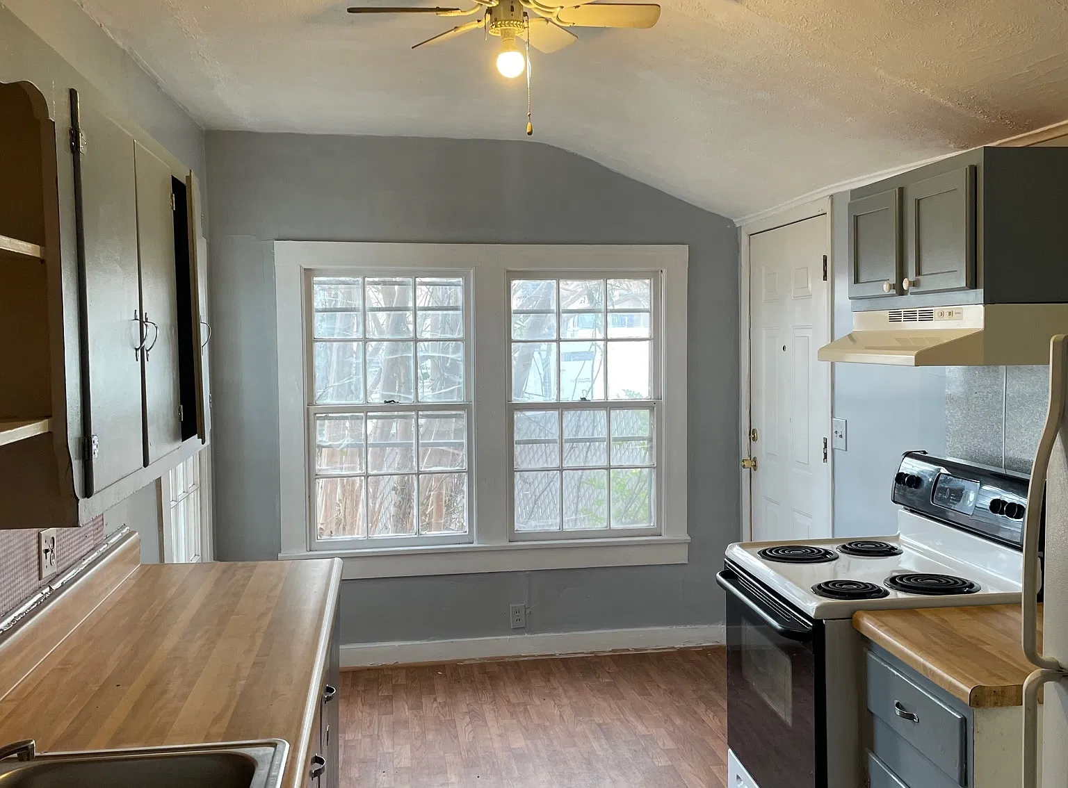 405 N High St — Photo 3