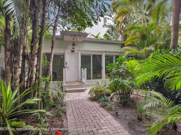 224 Phipps Plz, Palm Beach, FL 33480