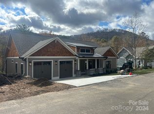 14 Sugarland Ridge Trl, Fairview, NC 28730