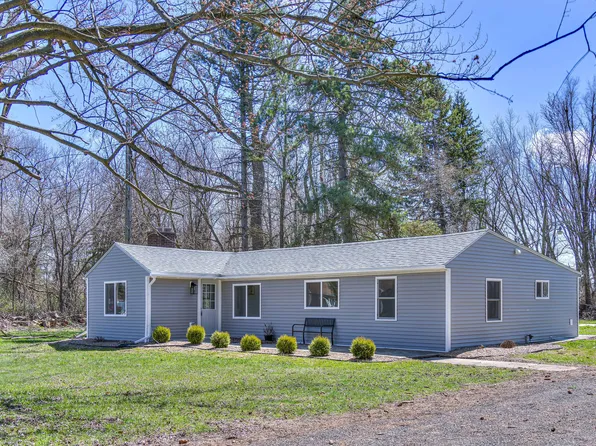 8353 Cady Rd, Jackson, MI 49201