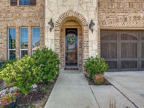 2nd image of 2428 Playa Del Mar Dr