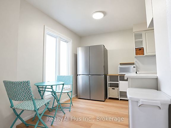 4th image of 100 Burrows Hall Blvd #9