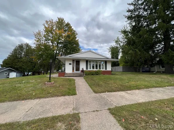 624 Wilson Ave, Kingsford, MI 49802