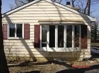 1616 Deerpath Ct, Round Lake Beach, IL 60073