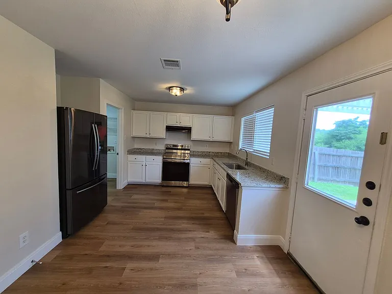 12634 Carriage Blvd — Photo 11