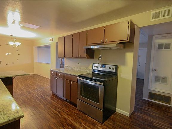 4th image of 5836 Macaw Ave