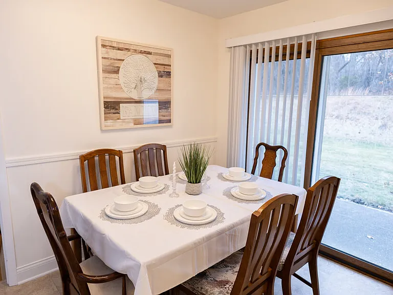 dinning room table