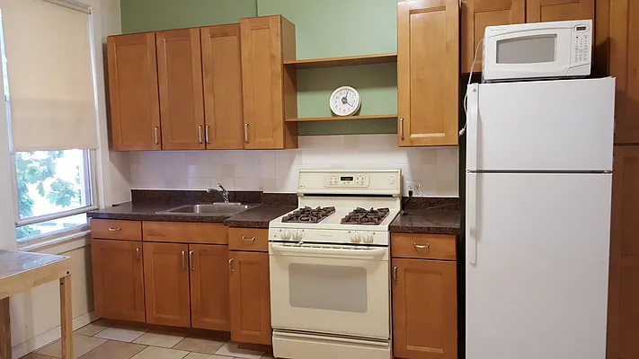 Rented by MCR Realty | media 48